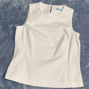 J McLaughlin White Pique Top in Size 4
